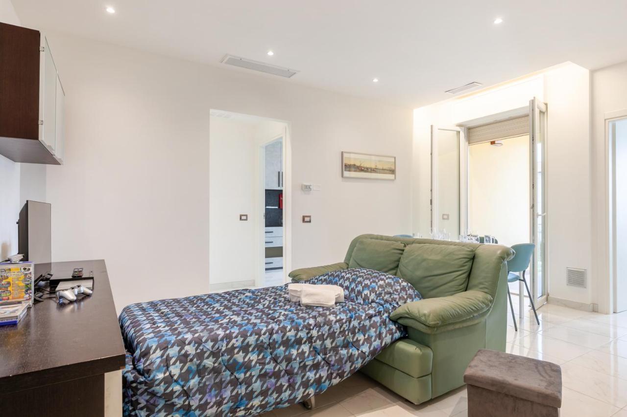 Apartamento Seaside Flat With Swimming Pool And Private Parking Calambrone Exterior foto